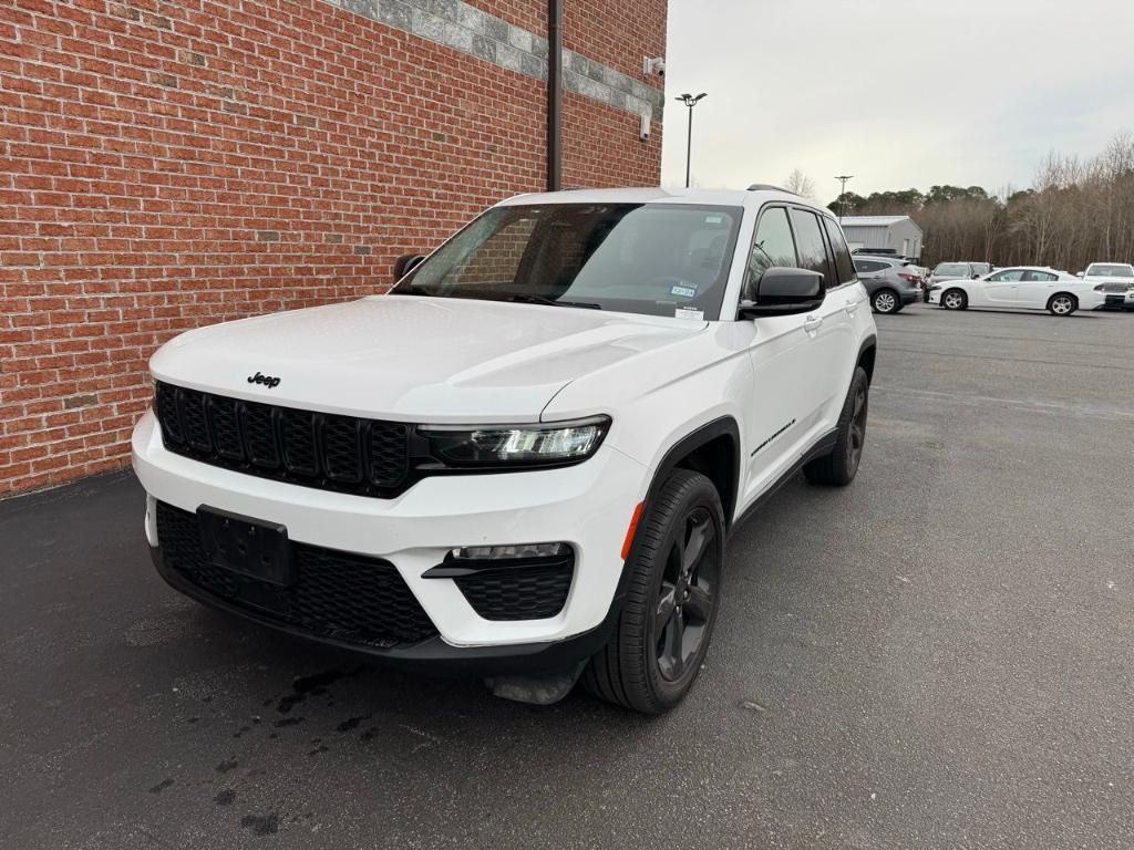 used 2023 Jeep Grand Cherokee car, priced at $33,300