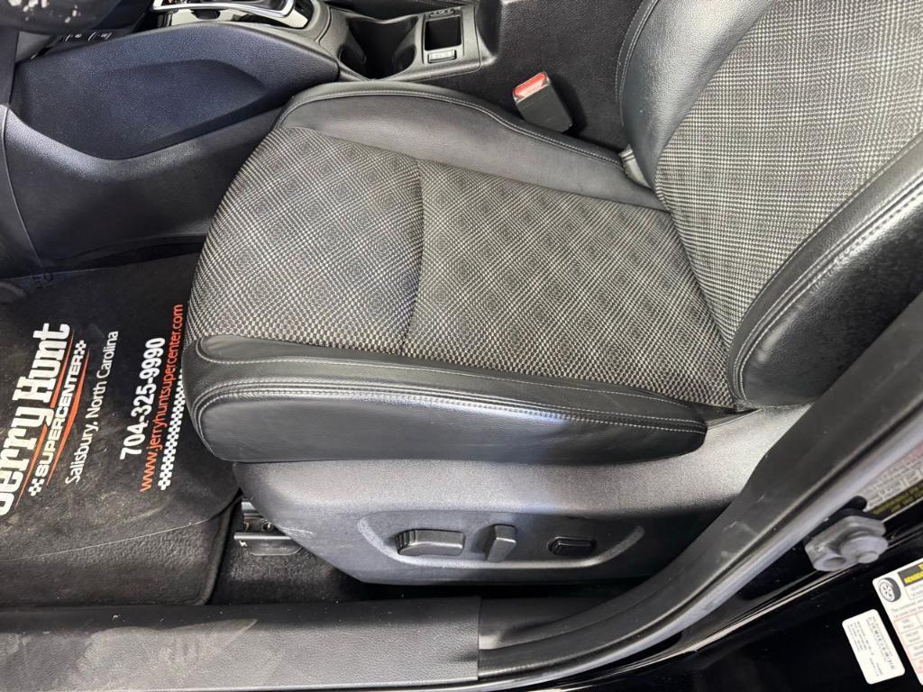 used 2022 Nissan Rogue Sport car, priced at $19,300