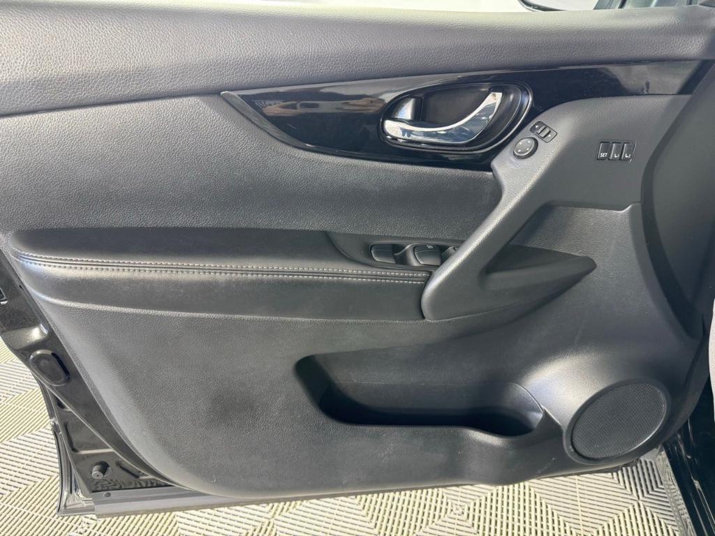 used 2022 Nissan Rogue Sport car, priced at $19,300