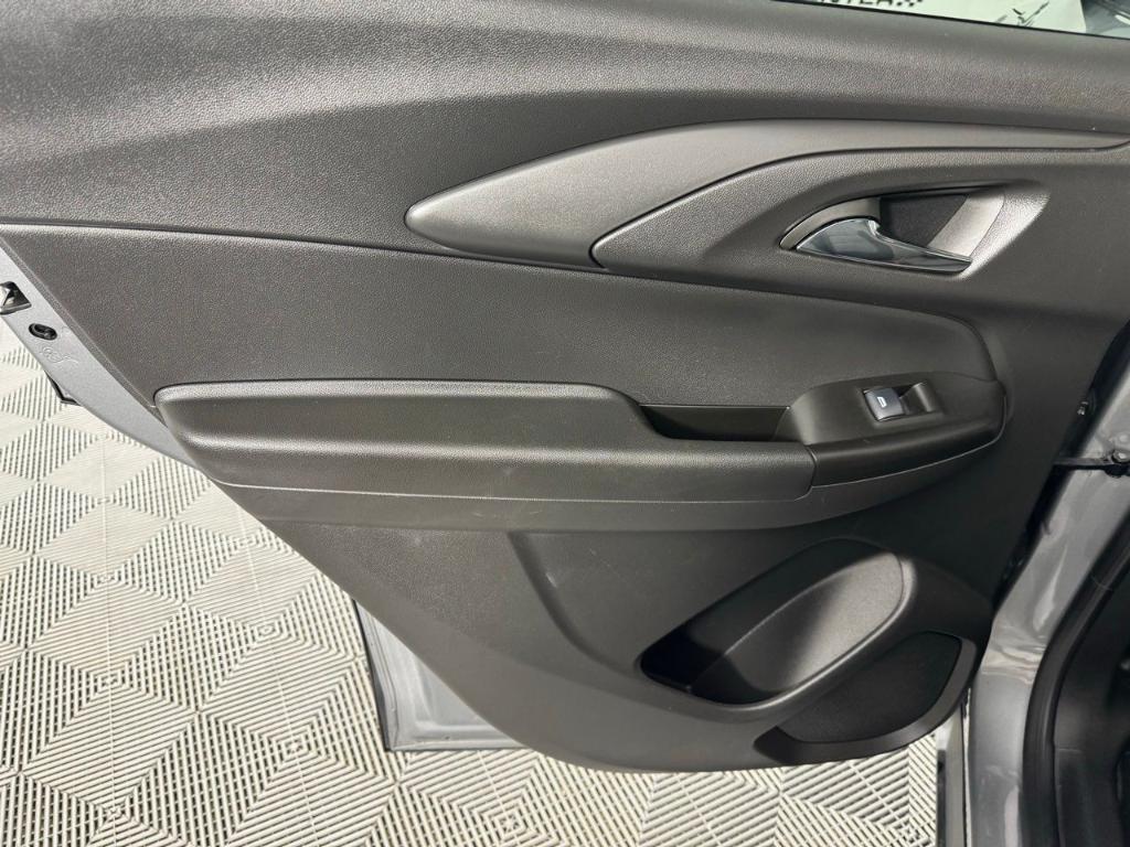 used 2024 Chevrolet TrailBlazer car, priced at $21,400