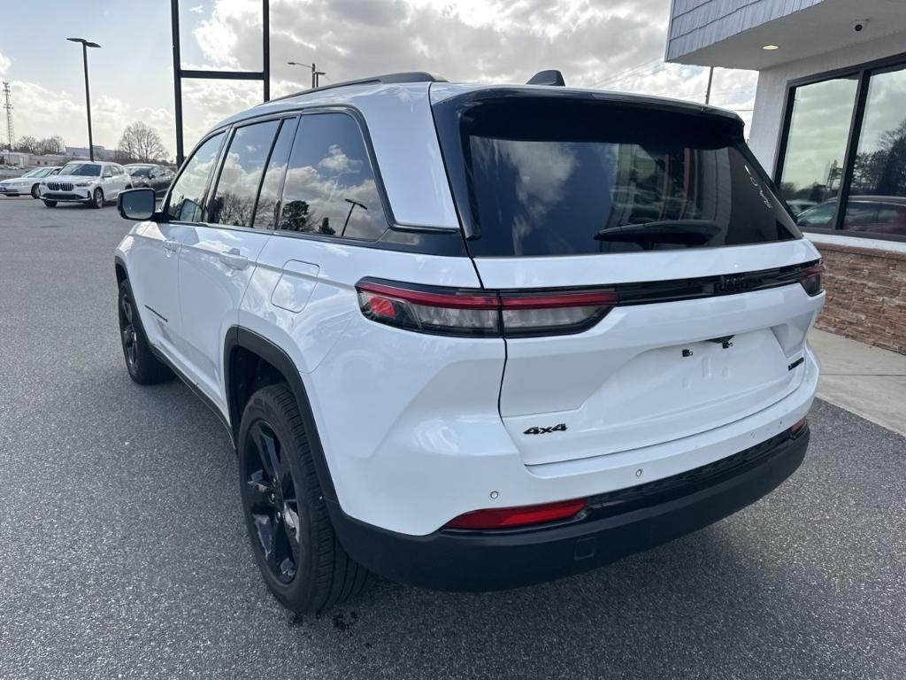 used 2023 Jeep Grand Cherokee car, priced at $29,500