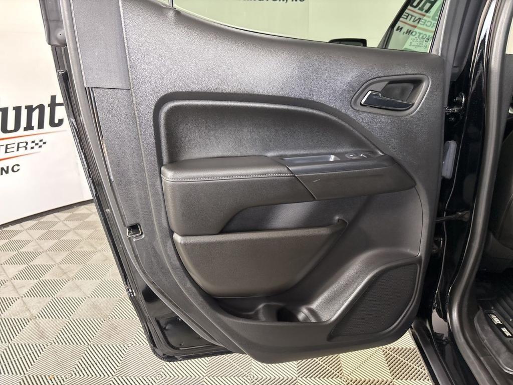 used 2022 GMC Canyon car, priced at $31,999