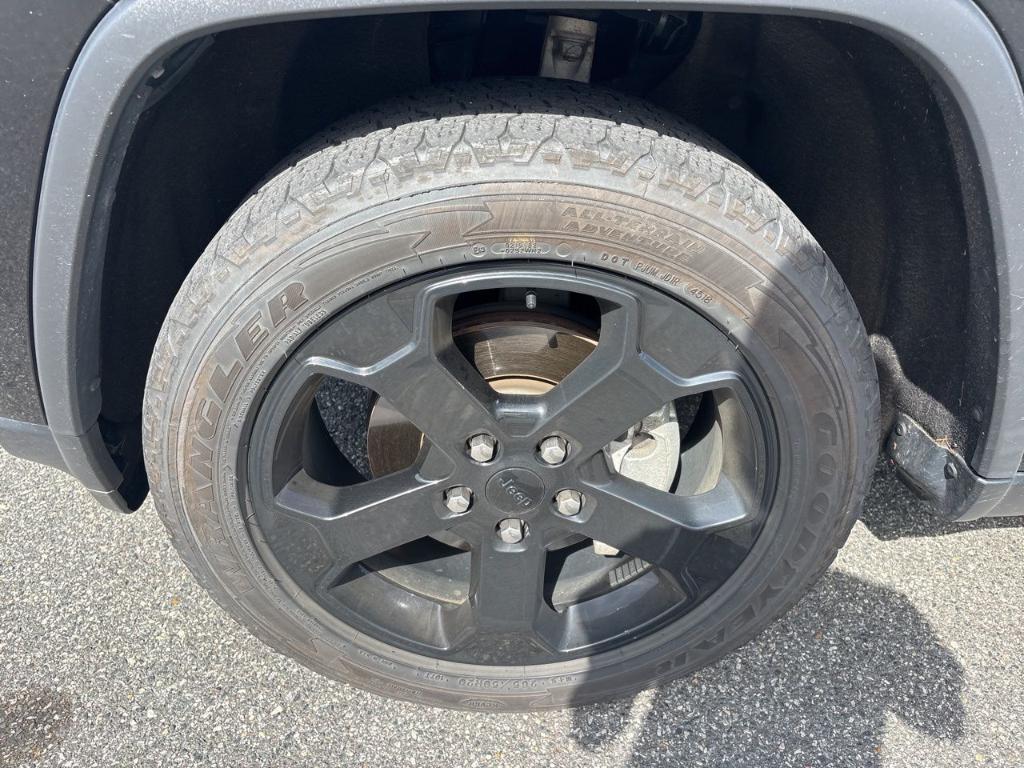used 2019 Jeep Grand Cherokee car, priced at $19,988