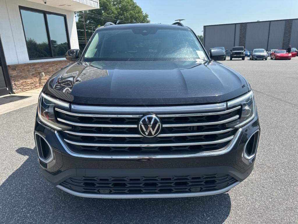 used 2024 Volkswagen Atlas car, priced at $30,700