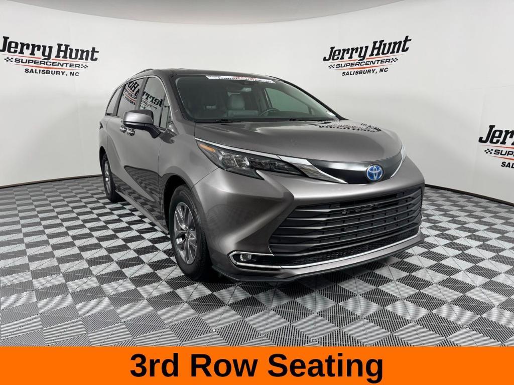 used 2024 Toyota Sienna car, priced at $43,200