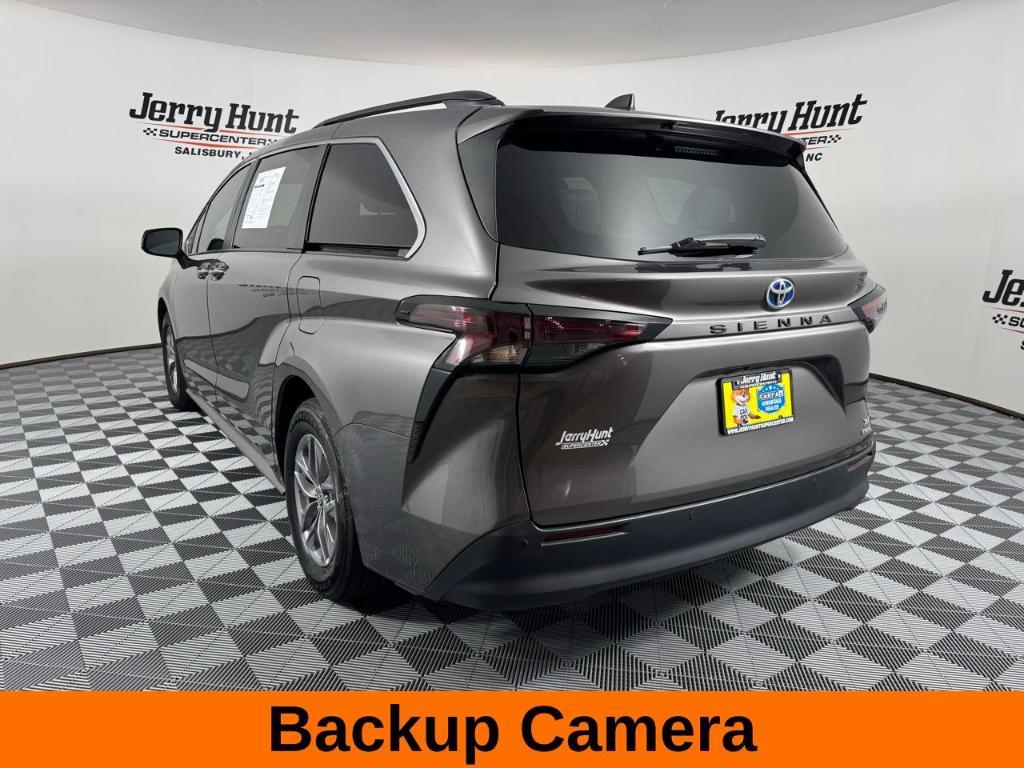 used 2024 Toyota Sienna car, priced at $43,200