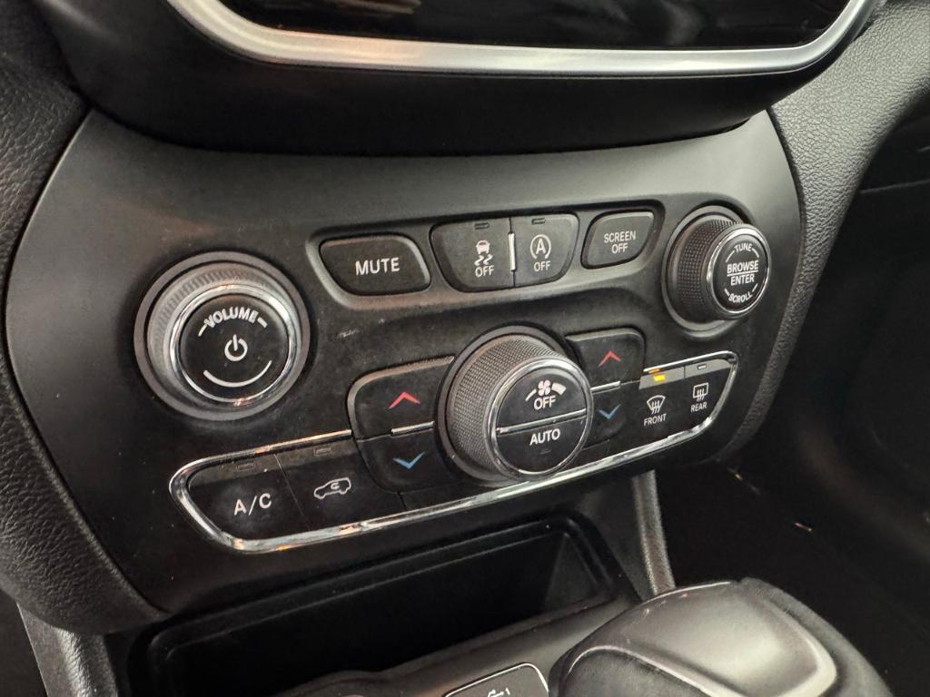 used 2021 Jeep Cherokee car, priced at $24,634