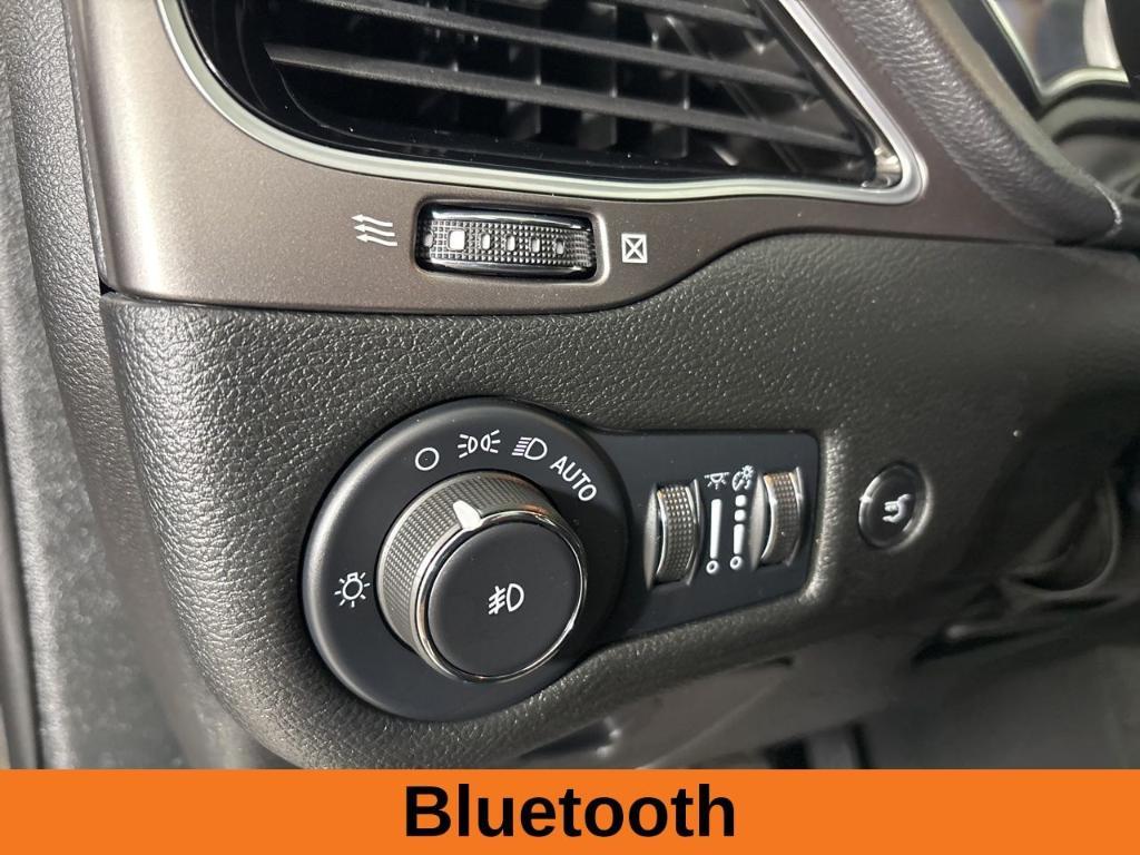 used 2022 Jeep Cherokee car, priced at $24,123