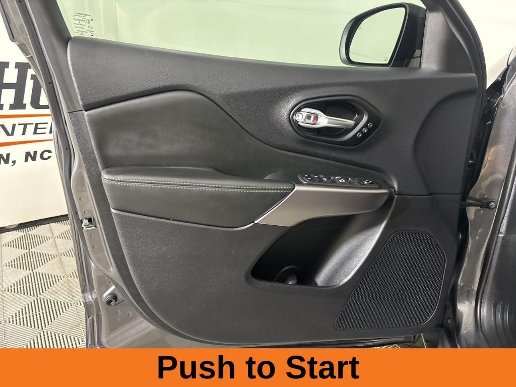 used 2022 Jeep Cherokee car, priced at $24,123