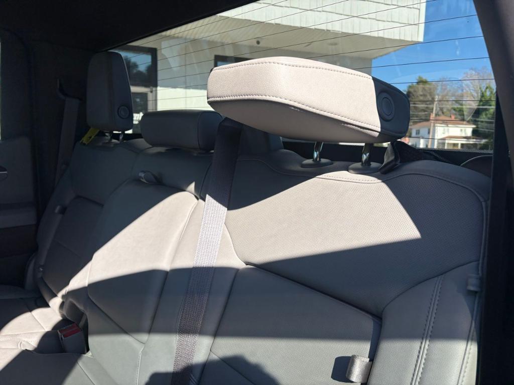 used 2022 GMC Sierra 1500 car, priced at $45,500