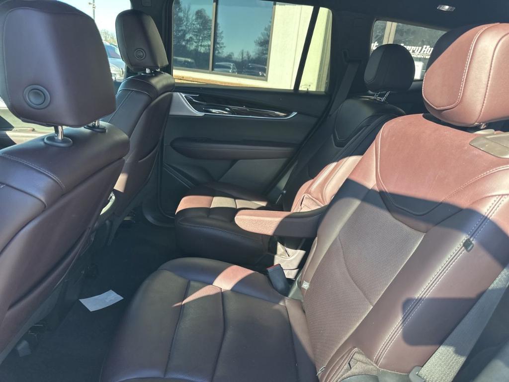 used 2021 Cadillac XT6 car, priced at $33,900