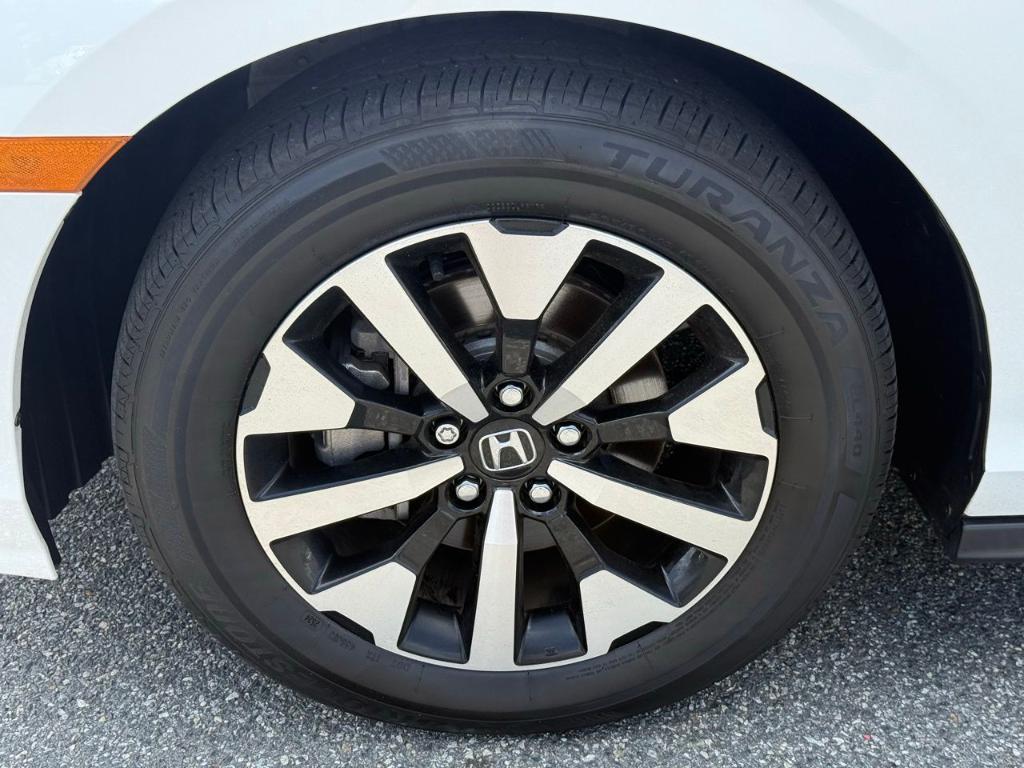 used 2025 Honda Odyssey car, priced at $41,372
