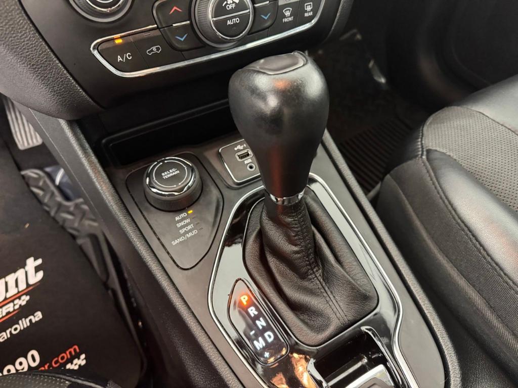 used 2022 Jeep Cherokee car, priced at $24,854