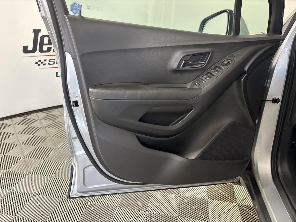 used 2020 Chevrolet Trax car, priced at $15,700