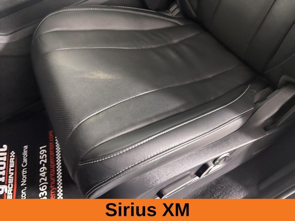 used 2022 Acura MDX car, priced at $37,621
