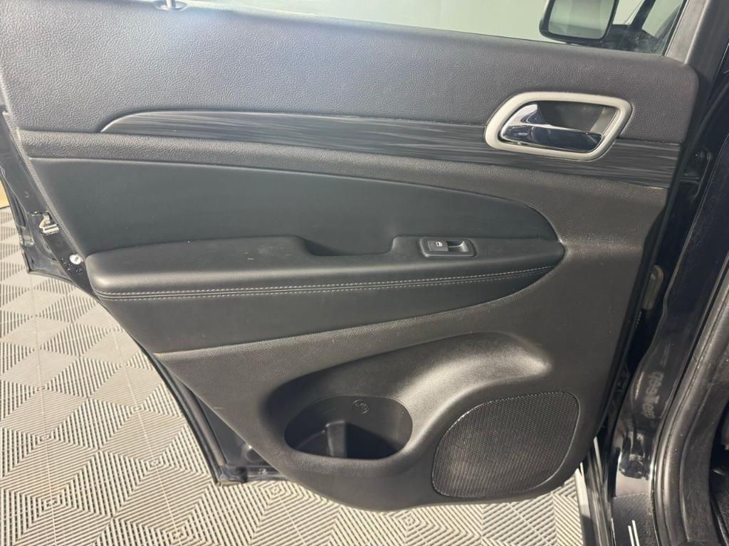 used 2021 Jeep Grand Cherokee car, priced at $20,000