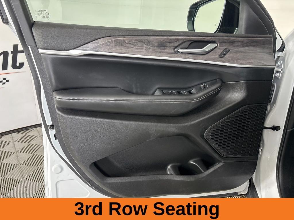 used 2024 Jeep Grand Cherokee L car, priced at $35,100