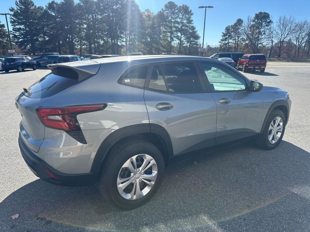 used 2024 Chevrolet Trax car, priced at $19,622