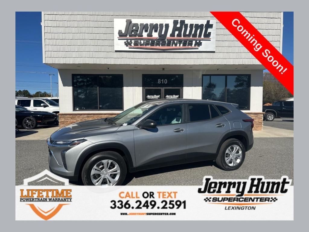 used 2024 Chevrolet Trax car, priced at $19,622