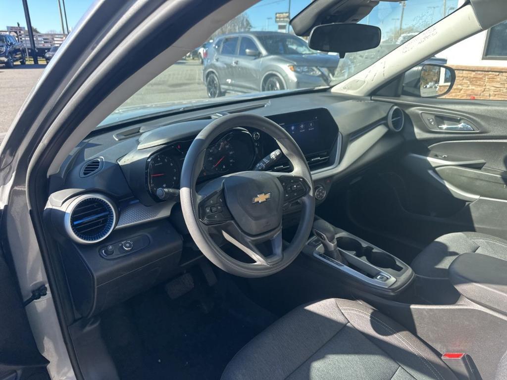 used 2024 Chevrolet Trax car, priced at $19,622