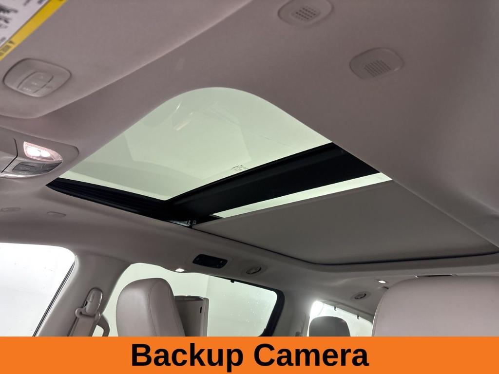 used 2021 Chrysler Pacifica car, priced at $29,123