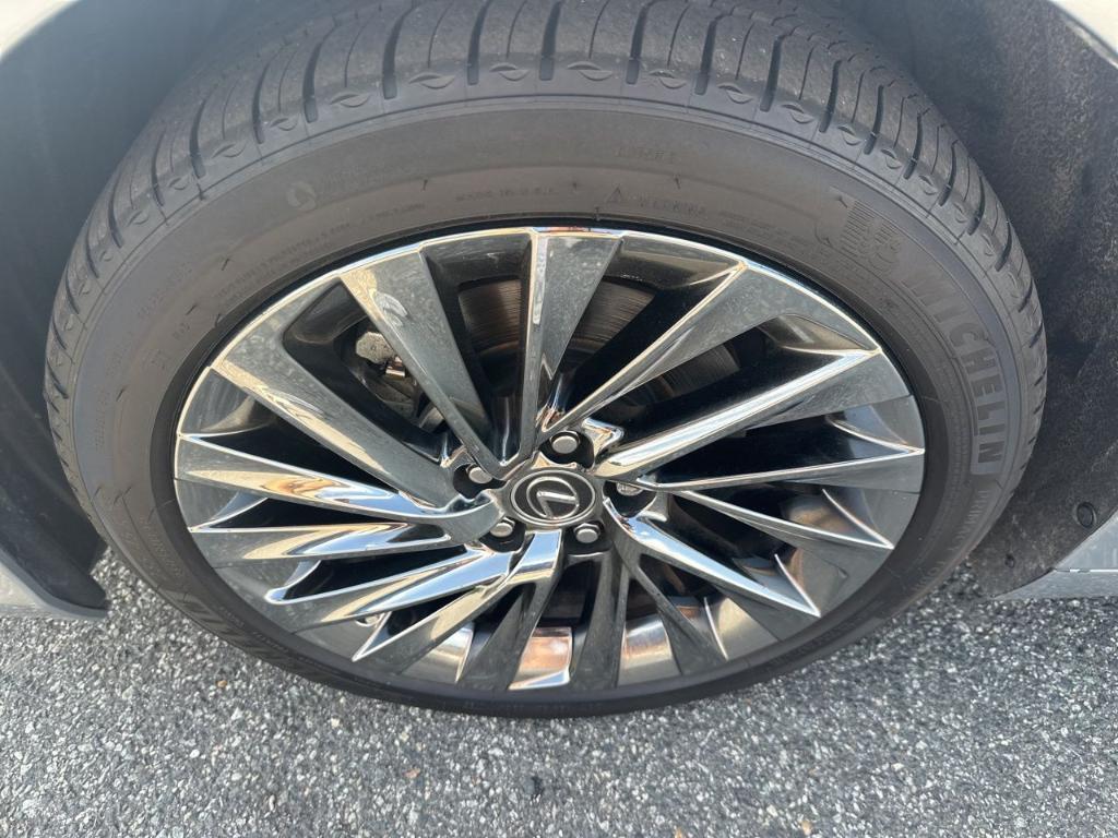 used 2024 Lexus ES 300h car, priced at $42,588