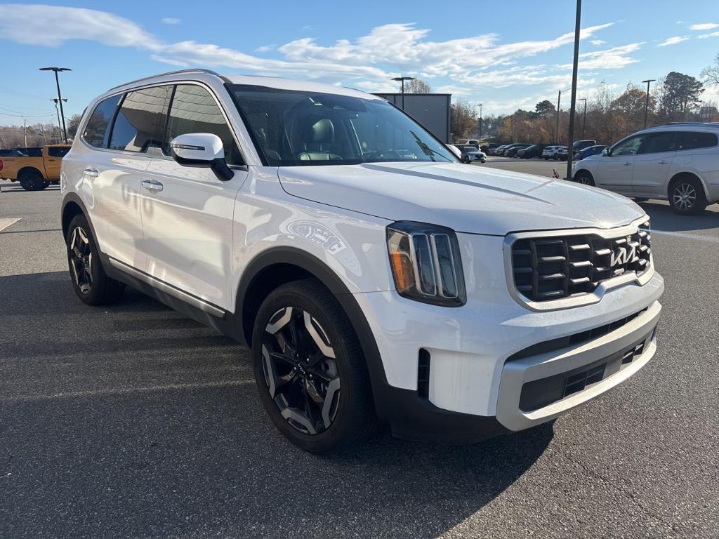 used 2025 Kia Telluride car, priced at $34,833
