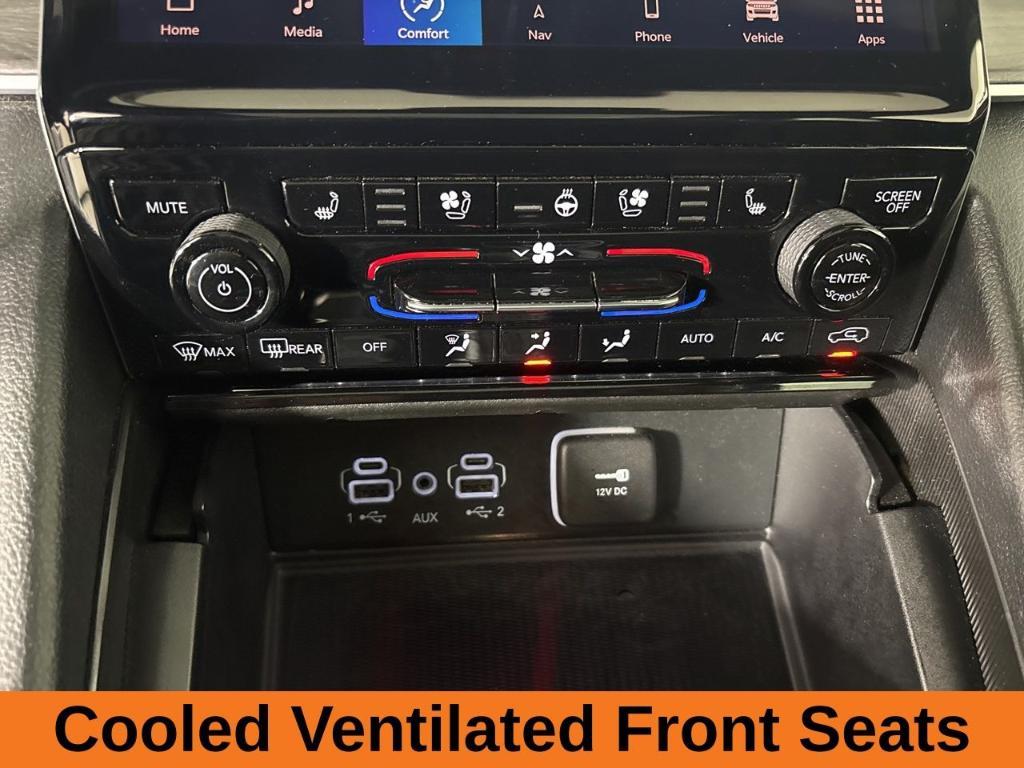 used 2024 Jeep Grand Cherokee L car, priced at $33,988
