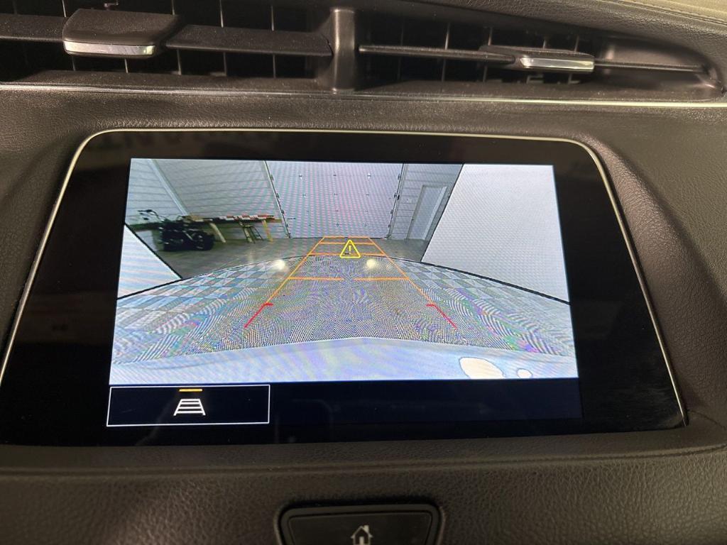 used 2022 Cadillac XT4 car, priced at $28,100