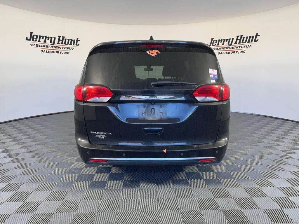 used 2020 Chrysler Pacifica car, priced at $15,737