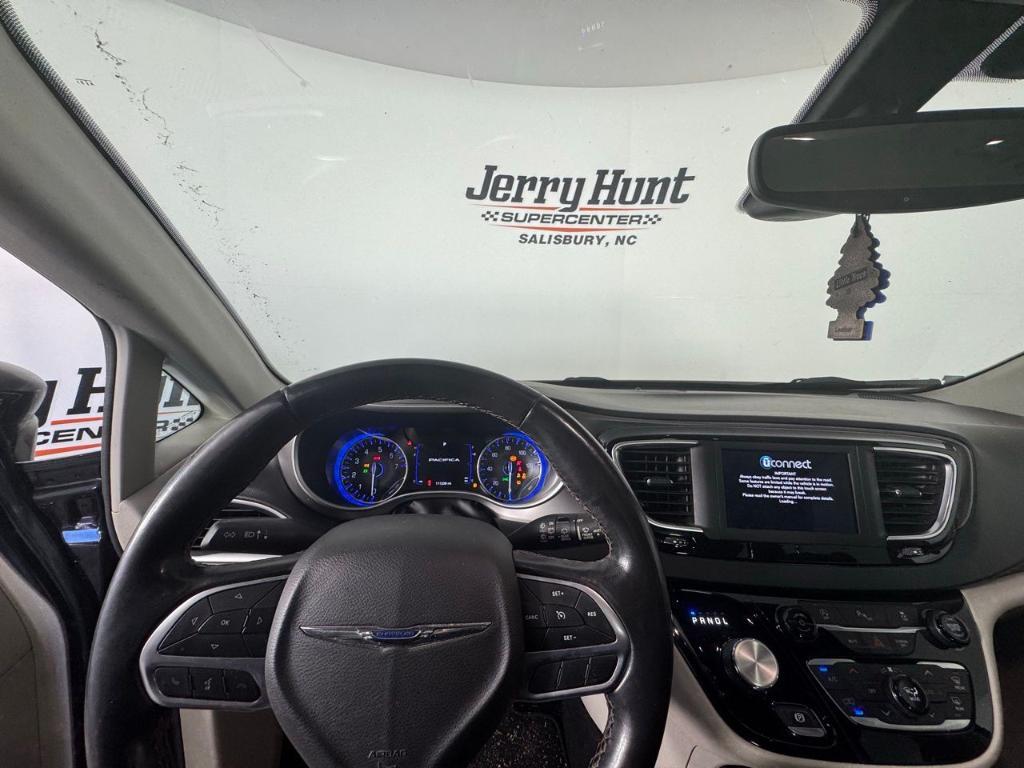 used 2020 Chrysler Pacifica car, priced at $15,737