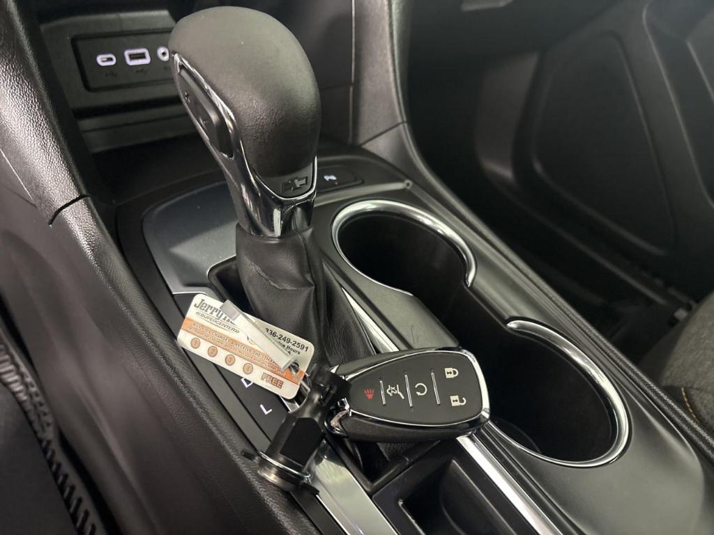 used 2023 Chevrolet Equinox car, priced at $22,900