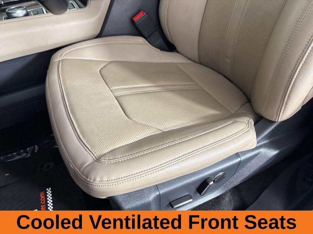 used 2022 Ford Expedition Max car, priced at $39,123