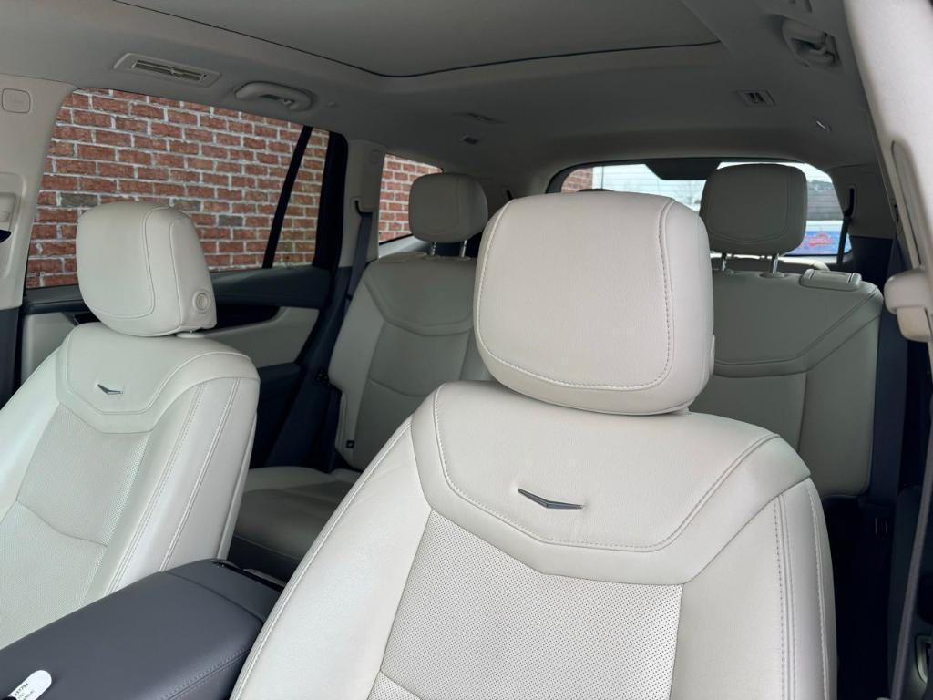 used 2021 Cadillac XT6 car, priced at $32,174