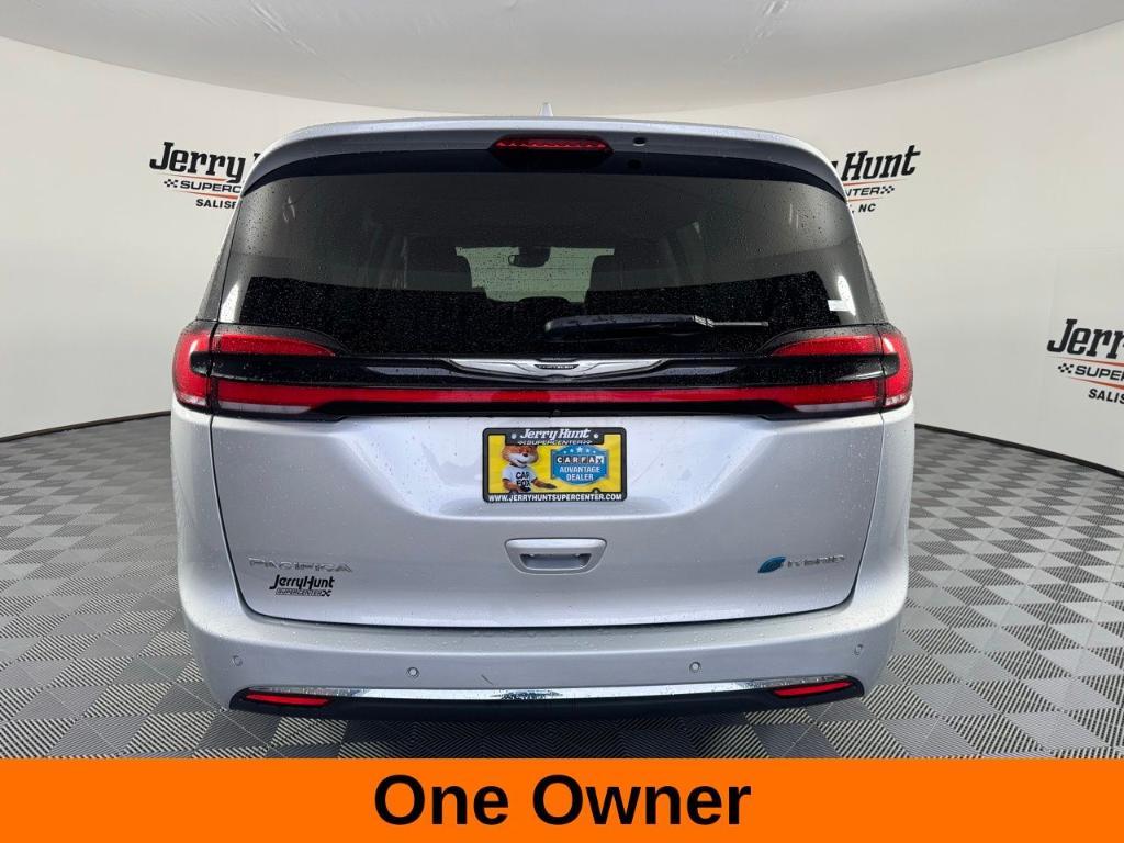 used 2022 Chrysler Pacifica Hybrid car, priced at $29,927