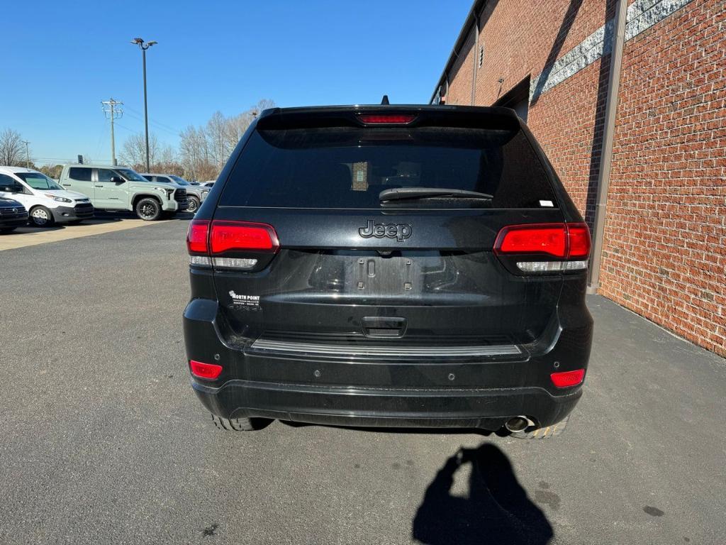 used 2018 Jeep Grand Cherokee car, priced at $15,744