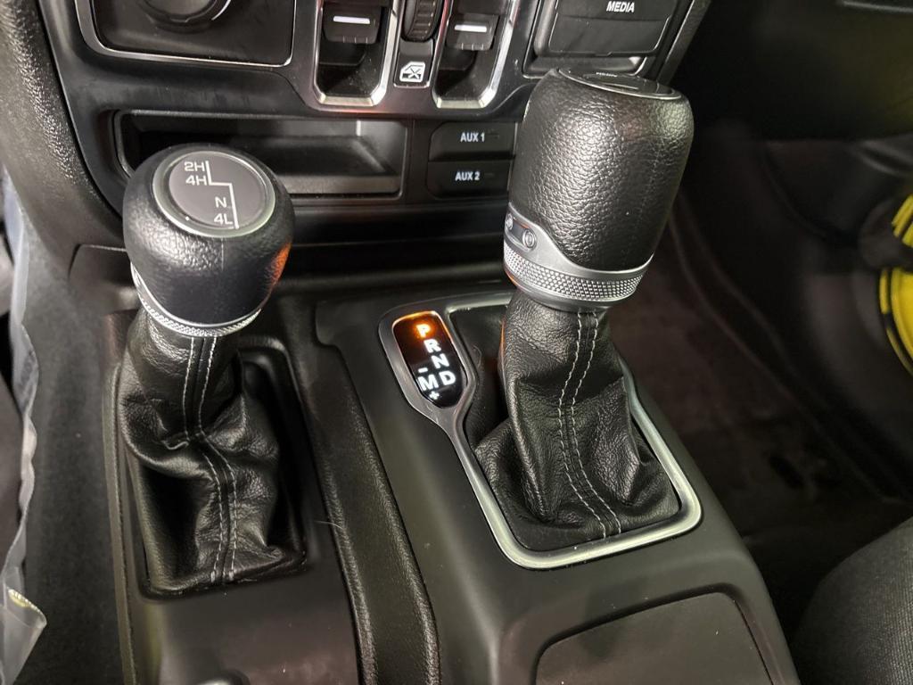 used 2024 Jeep Gladiator car, priced at $35,600