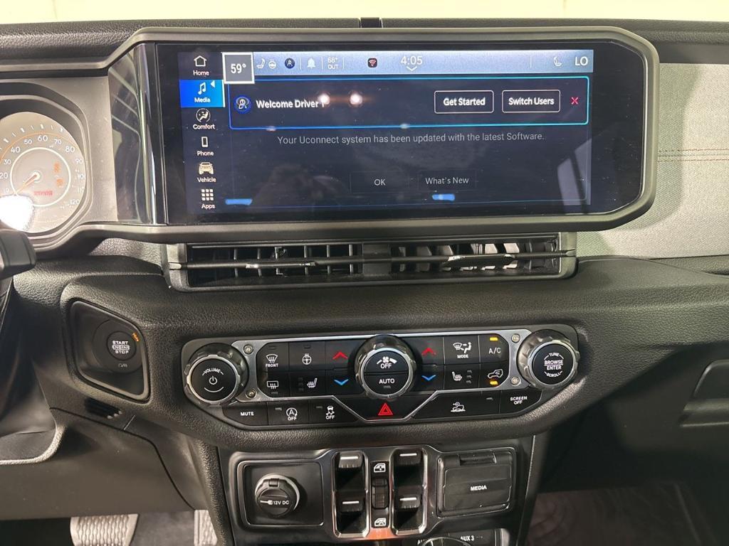 used 2024 Jeep Gladiator car, priced at $35,600