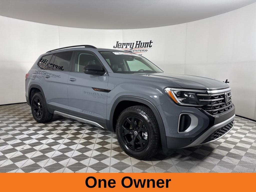 used 2025 Volkswagen Atlas car, priced at $37,499
