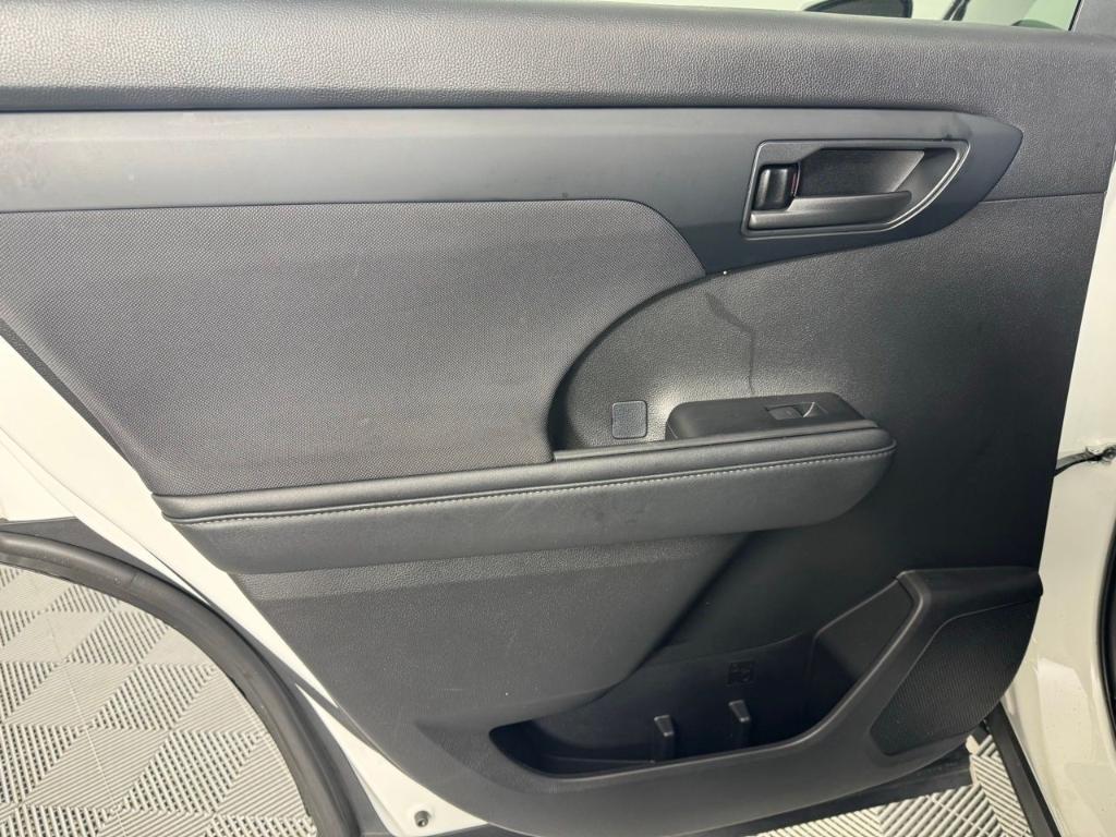 used 2021 Toyota Highlander Hybrid car, priced at $30,000