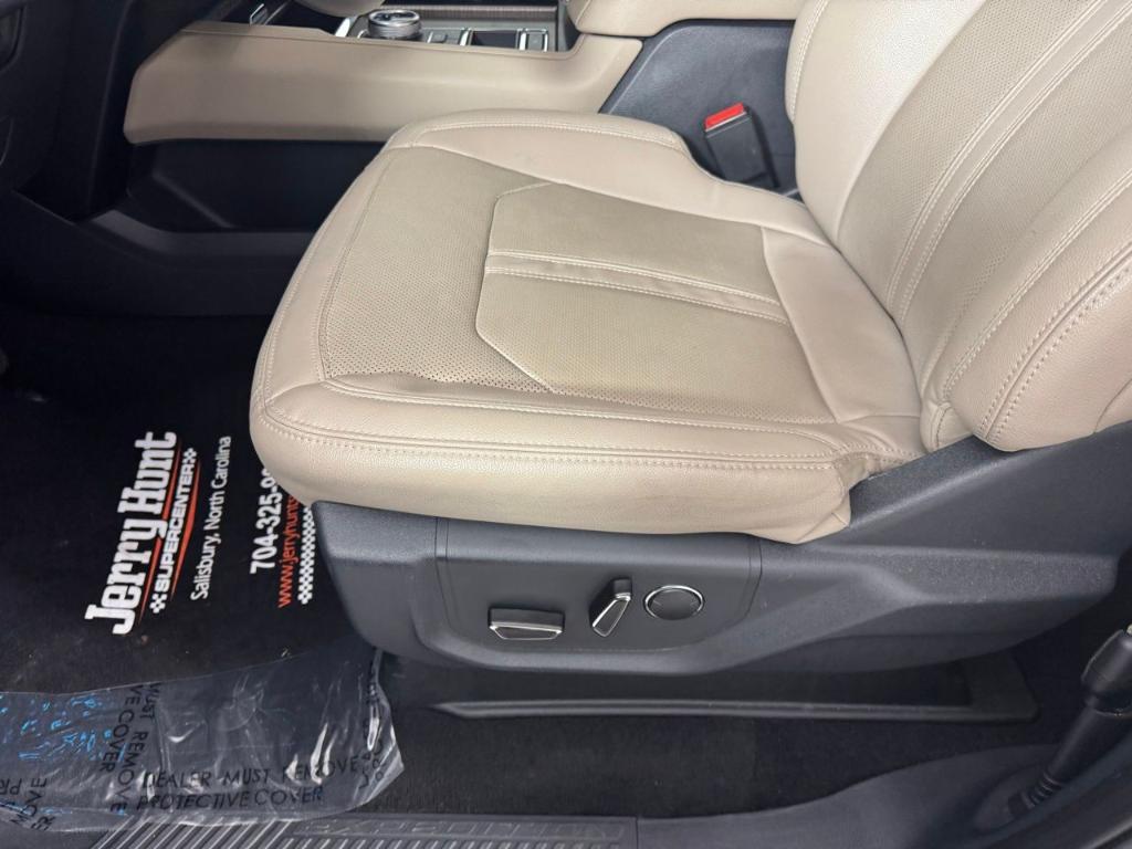 used 2024 Ford Expedition car, priced at $54,800