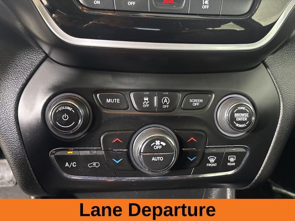 used 2021 Jeep Cherokee car, priced at $22,123