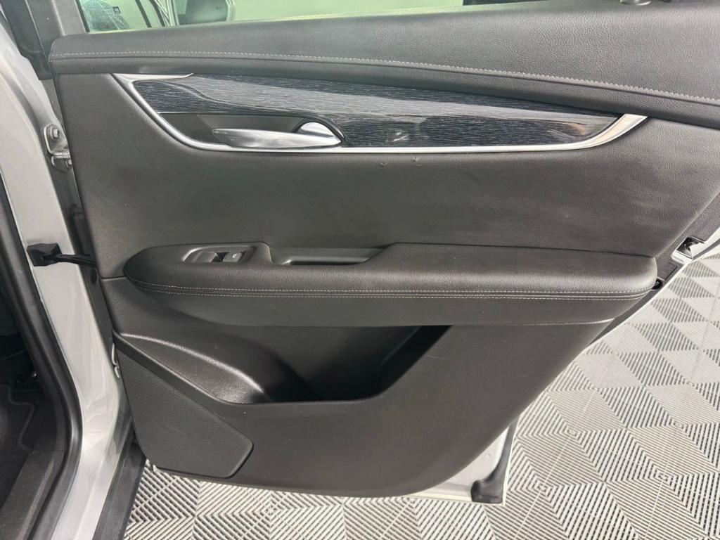 used 2020 Cadillac XT5 car, priced at $27,000