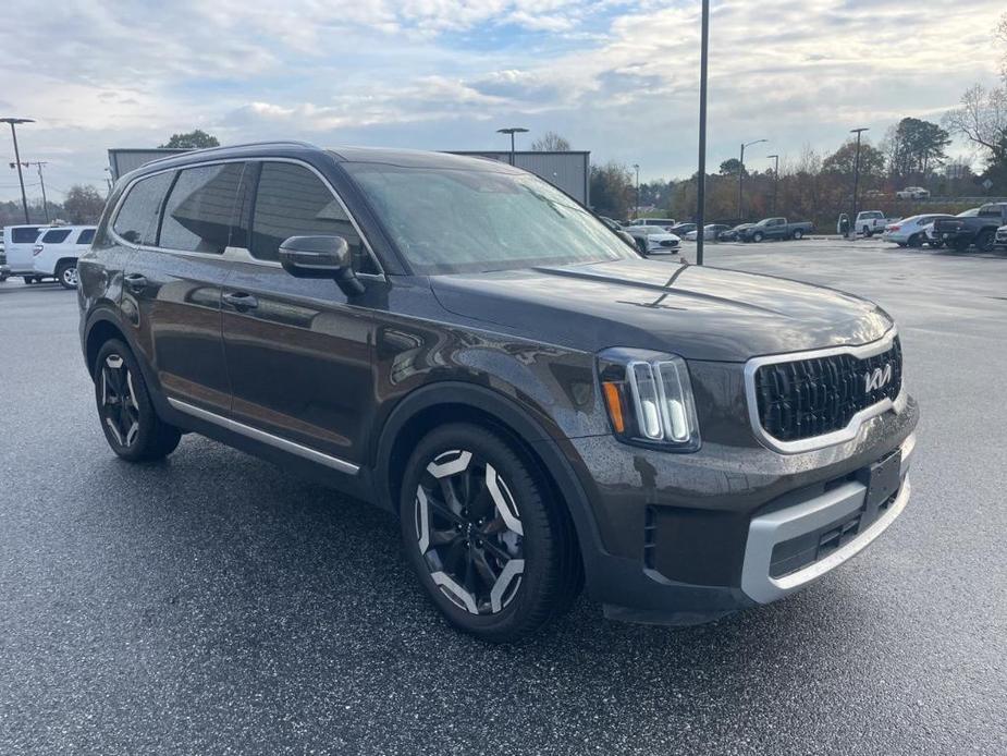 used 2023 Kia Telluride car, priced at $36,011