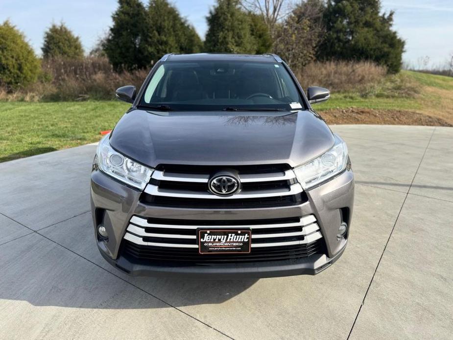 used 2019 Toyota Highlander car, priced at $29,500