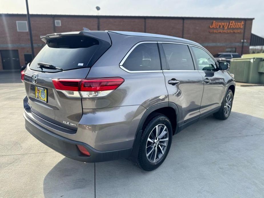 used 2019 Toyota Highlander car, priced at $29,500