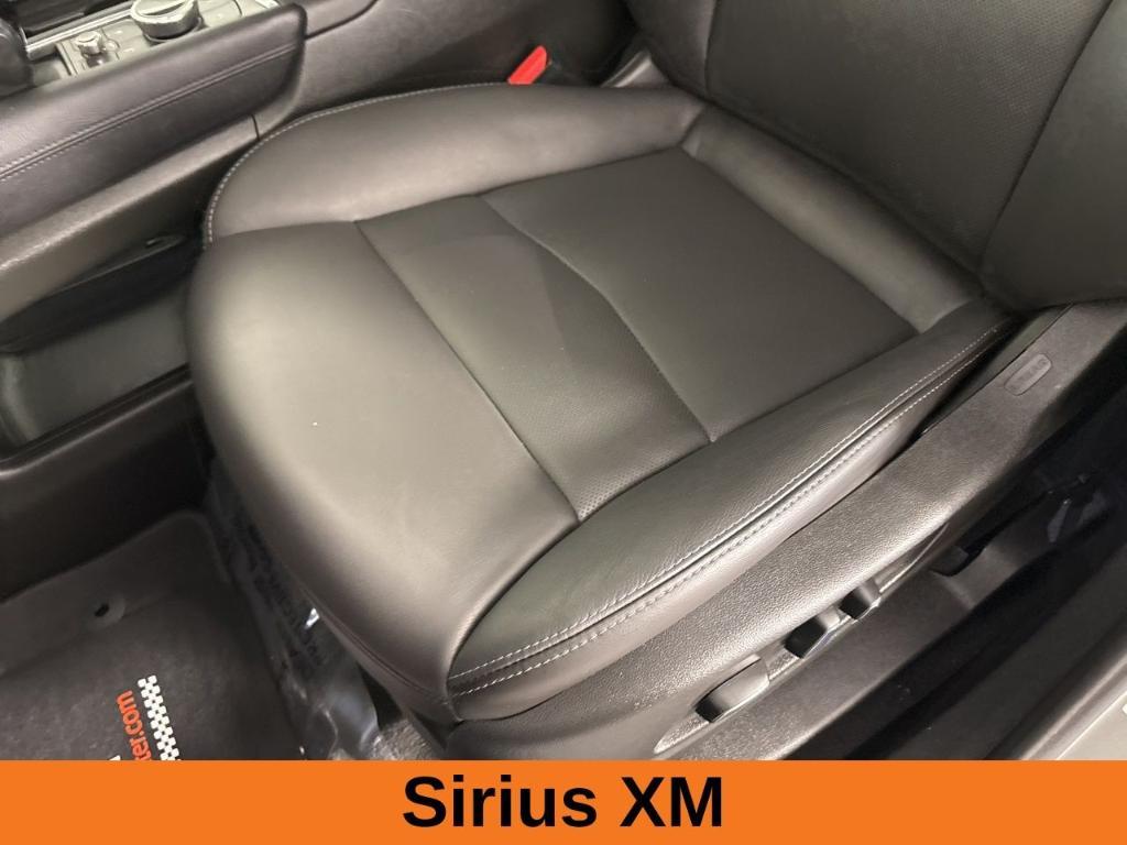 used 2025 Cadillac XT5 car, priced at $38,500