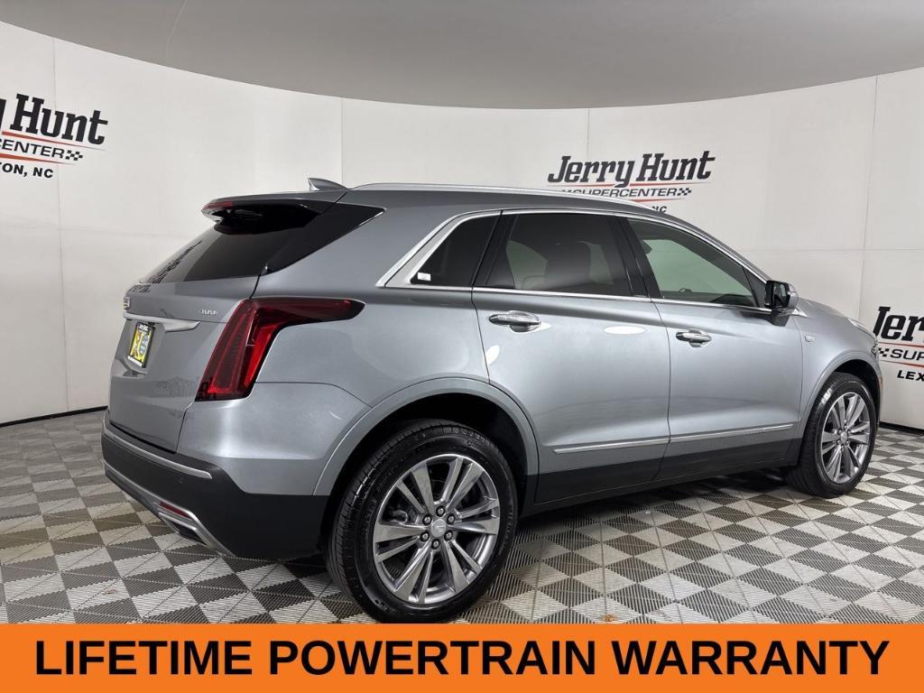 used 2025 Cadillac XT5 car, priced at $38,500