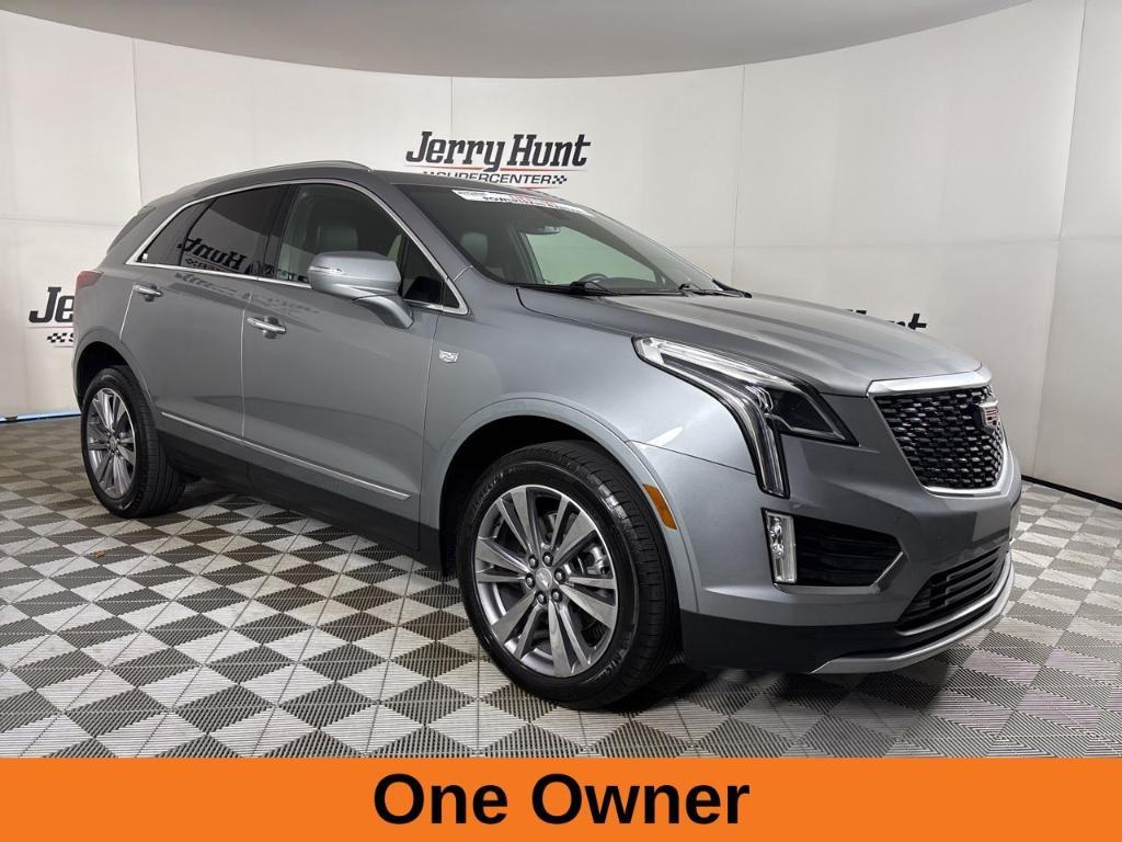 used 2025 Cadillac XT5 car, priced at $38,500