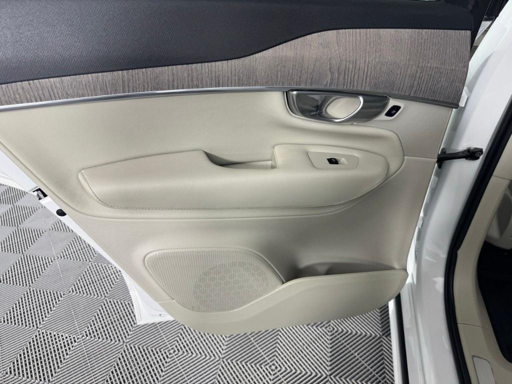 used 2023 Volvo XC90 car, priced at $39,100